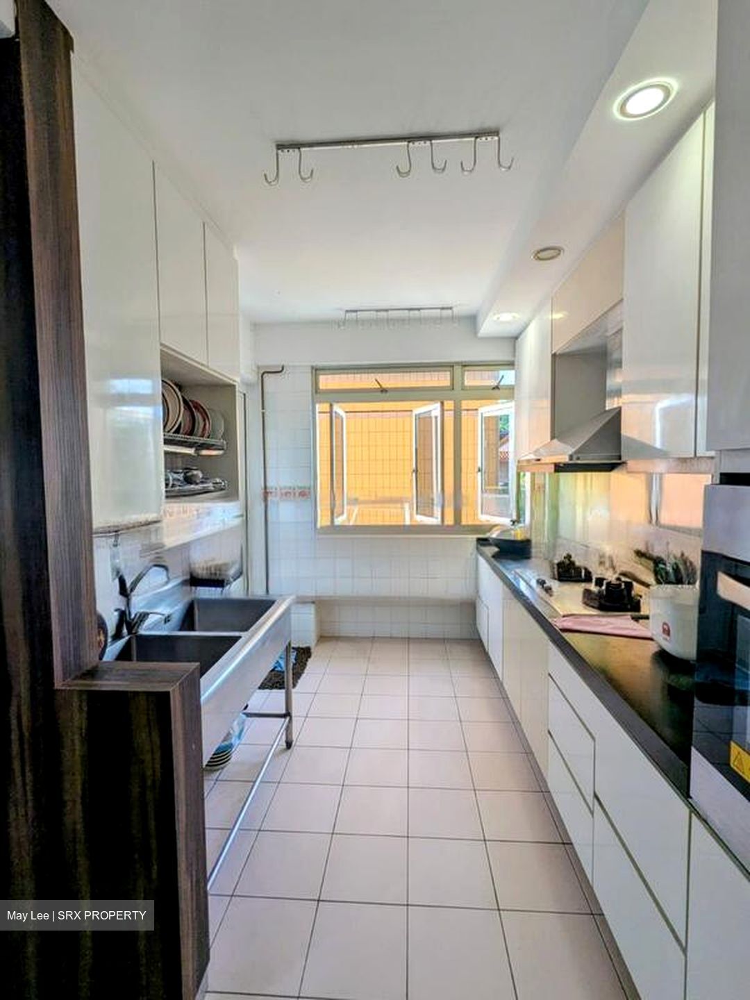 Blk 230J Tampines Street 21 (Tampines), HDB Executive #486295201